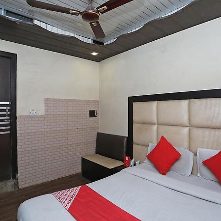 Hotel O Shri Sai International New Delhi Eksteriør billede