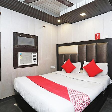 Hotel O Shri Sai International New Delhi Eksteriør billede