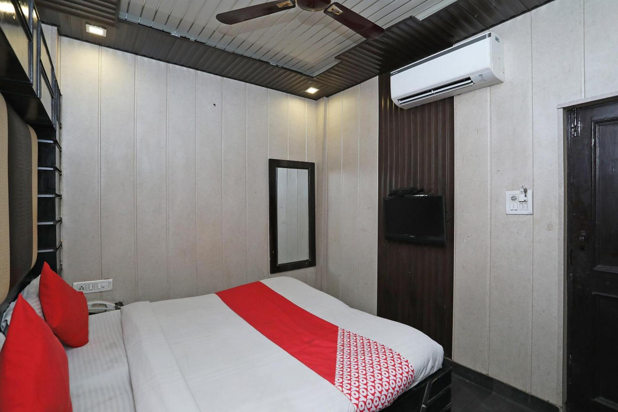 Hotel O Shri Sai International New Delhi Eksteriør billede