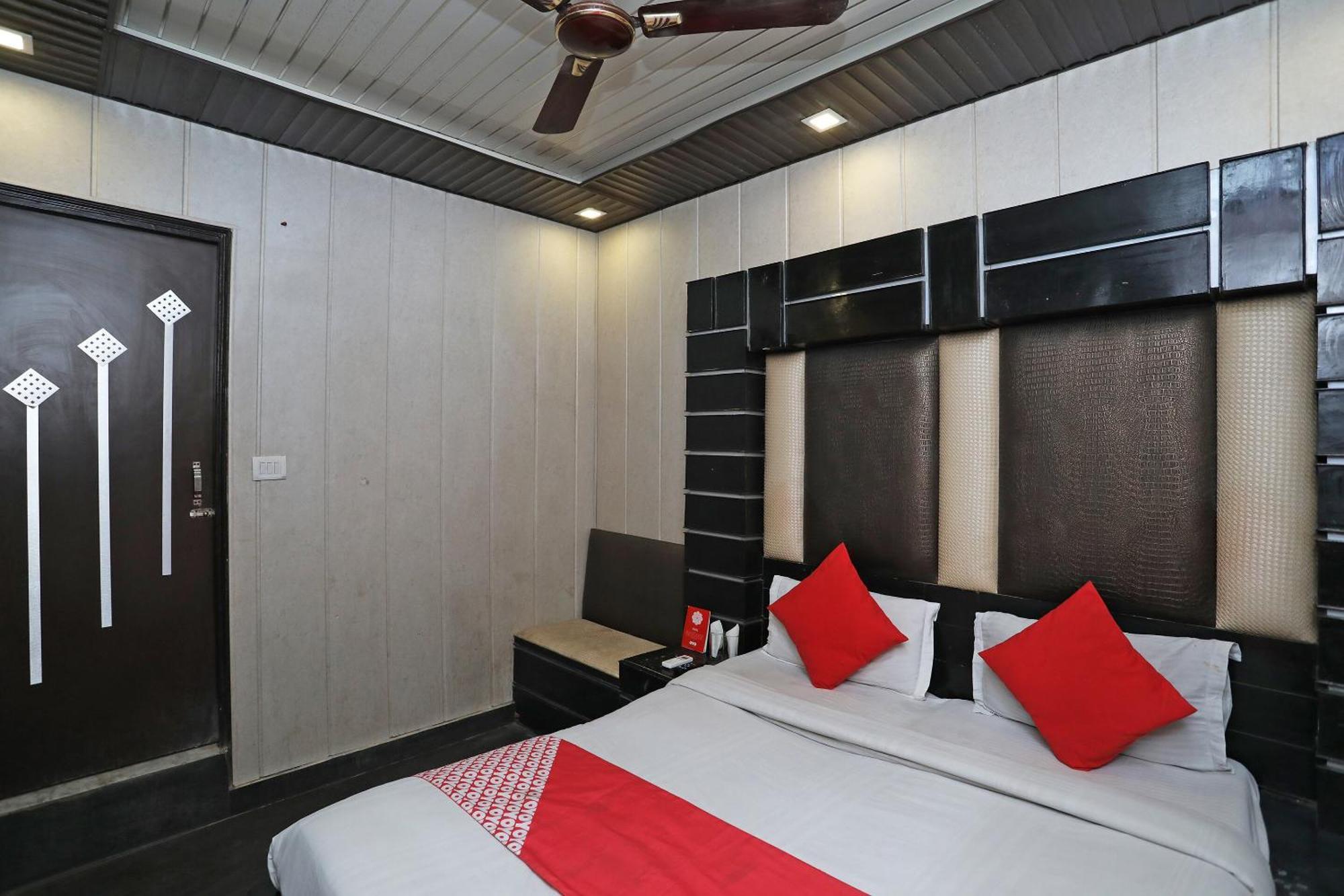Hotel O Shri Sai International New Delhi Eksteriør billede