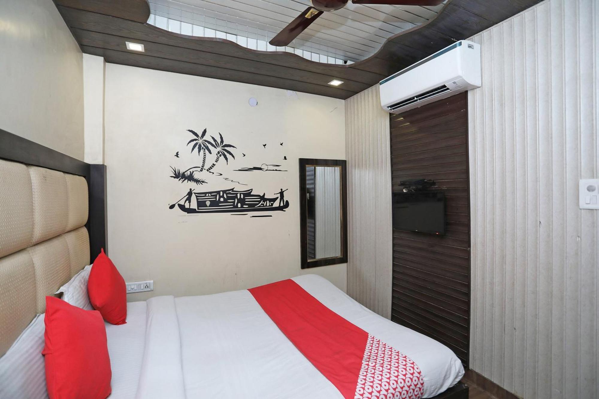 Hotel O Shri Sai International New Delhi Eksteriør billede