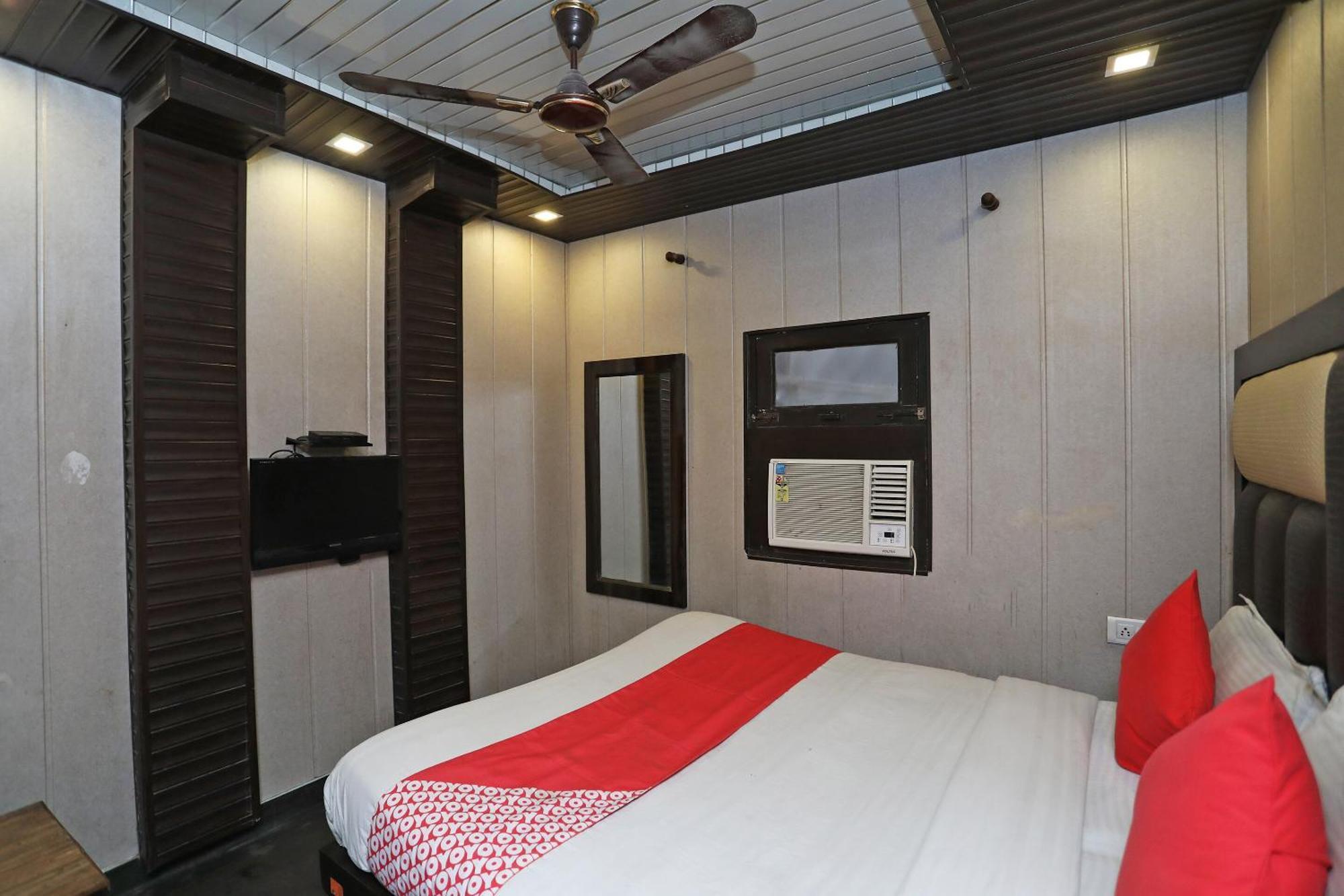 Hotel O Shri Sai International New Delhi Eksteriør billede